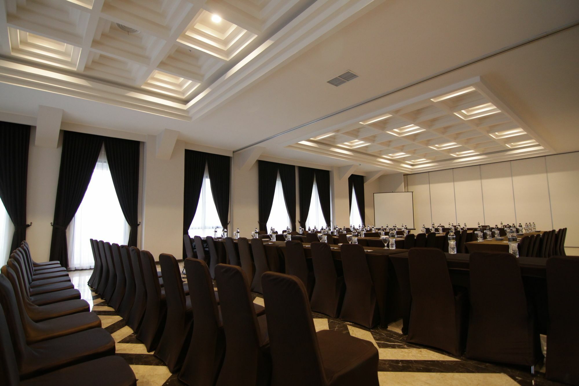 Royal Padjadjaran Hotel Bogor Exteriör bild